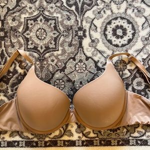 Victoria’s Secret t-shirt push-up 34DD